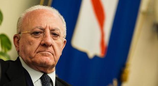 Coronavirus, aumento dei contagi in Campania. Il governatore De Luca: “Da lunedì chiudiamo le scuole”