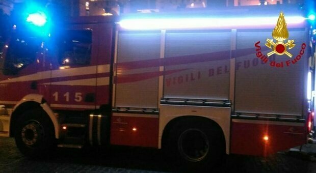 Trieste, un incendio è divampato la notte scorsa prima delle tre, in un albergo del centro