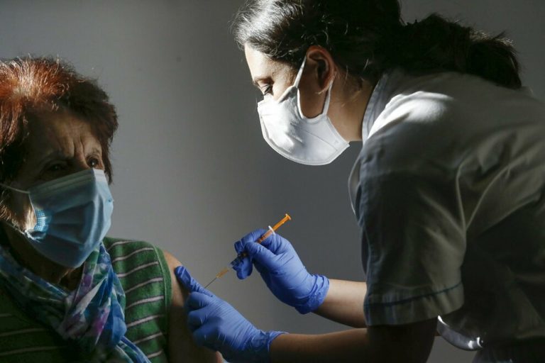 Coronavirus, nel Lazio superata la quota di 300mila dosi di vaccini somministrati