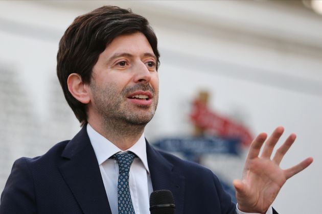 Covid, l’annuncio del ministro Speranza: “Stiamo lavorando per portare l’Italia ad avere un maggiore livello di autonomia per il futuro”