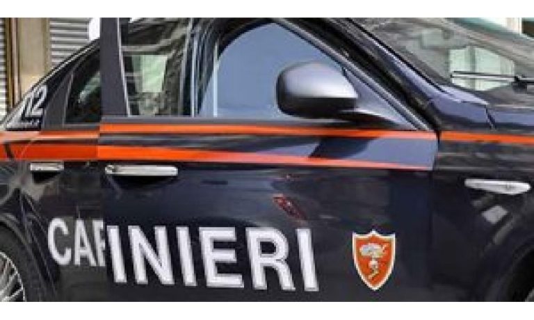 Meda (Monza), tredici persone multate dai carabinieri in un ristorante dopo le 22