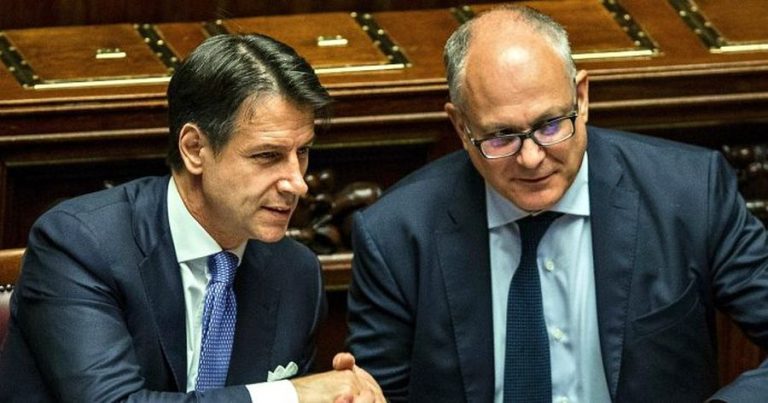 Crisi di governo, Pd e M5S ‘blindano’ il premier Conte e il ministro Gualtieri