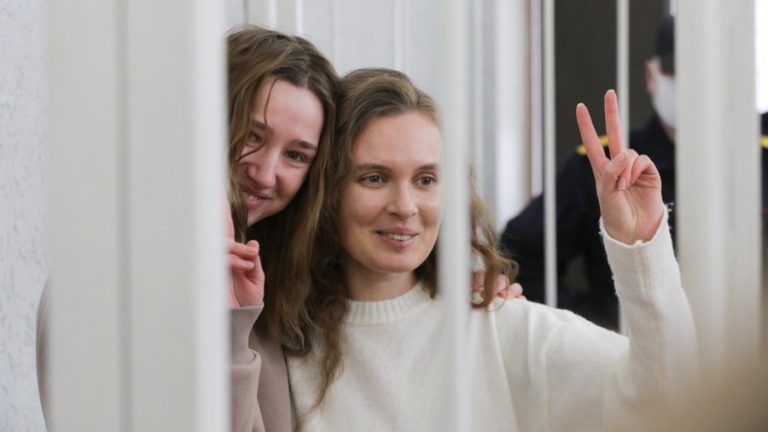 Bielorussia: condannate due giornaliste a due anni di carcere ciascuno con l’accusa di fomentare le proteste contro il presidente Alexander Lukashenko