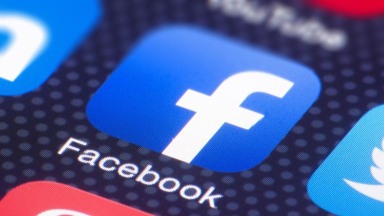 Usa, secondo il 65% degli americani Facebook dice più bugie dei politici