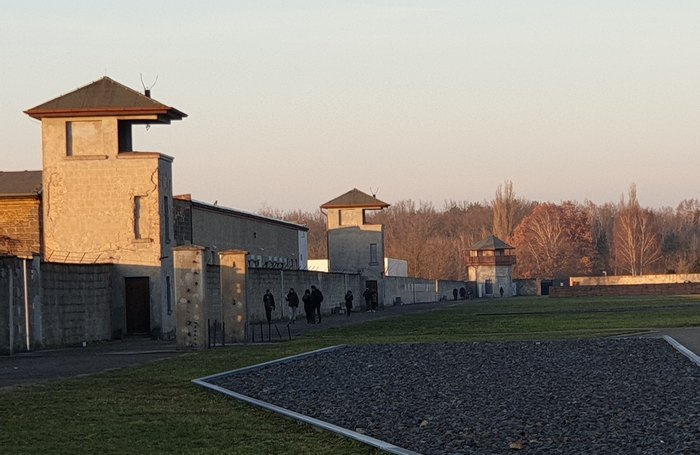 Germania: un ex guardiano del campo di concentramento di Sachsenhausen è stato incriminato per complicità nell’omicidio di almeno 3.518 persone