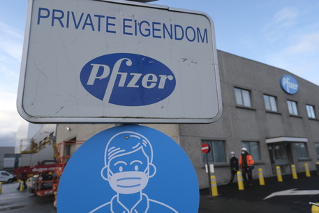 La Pfizer fornirà all’Unione europea fino a ulteriori 75 milioni di dosi del suo vaccino