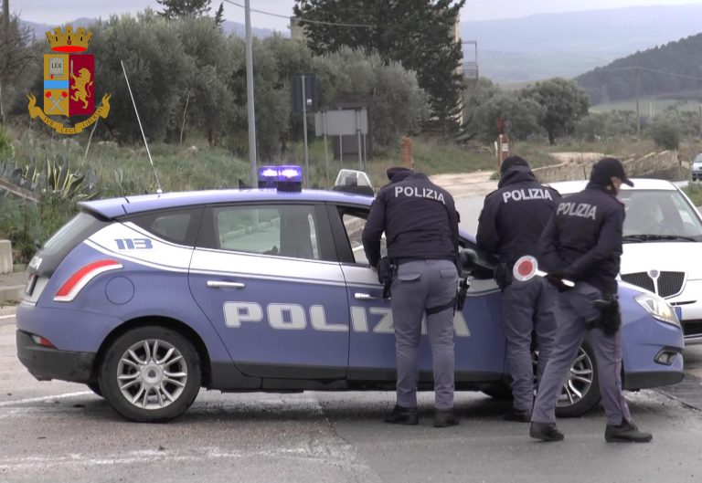 Al via da domani le vacanze di Pasqua ‘blindate’ per l’emergenza Covid: aumentati i controlli