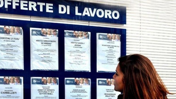 Effetto coronavirus, nel 2020 persi circa 470mila posti di lavoro in Italia
