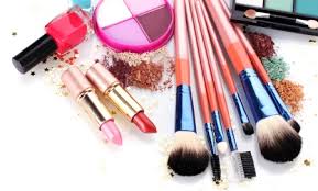 Coronavirus, nel 2020 il settore della cosmesi ha perso il 12,8 per cento del fatturato