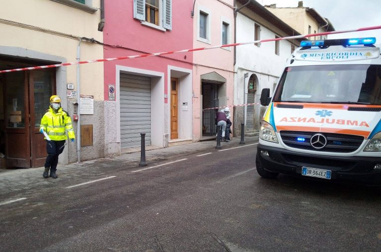 Empoli (Firenze), esplosione in una falegnameria: un morto e un ferito