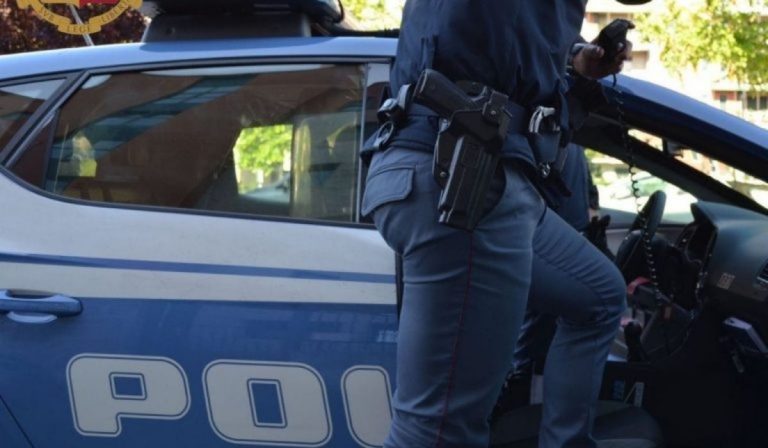 Cortesano (Trento), 39enne uccide la ex moglie a colpi di accetta