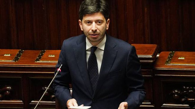 Covid, parla il ministro Speranza: “Sulla proroga dello stato di emergenza aspetteremo il tempo necessario per consolidare una riflessione che è in corso e poi faremo le nostre valutazioni”