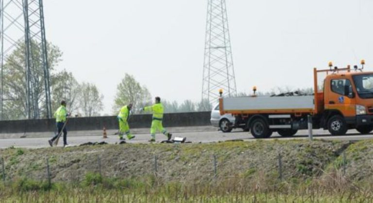 Incidente stradale sulla Milano-Napoli tra Villa Literno e Afragola: morta una persona
