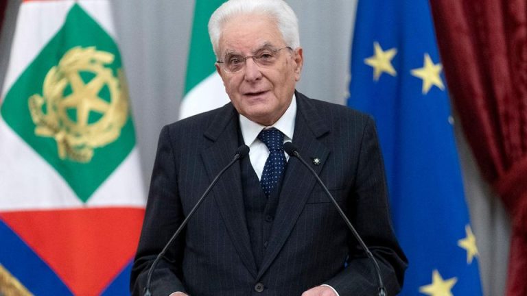 Coronavirus, parla il presidente Mattarella: “Il nostro sistema sanitario nazionale, pur tra le tante difficoltà, sta fronteggiando una prova senza precedenti”