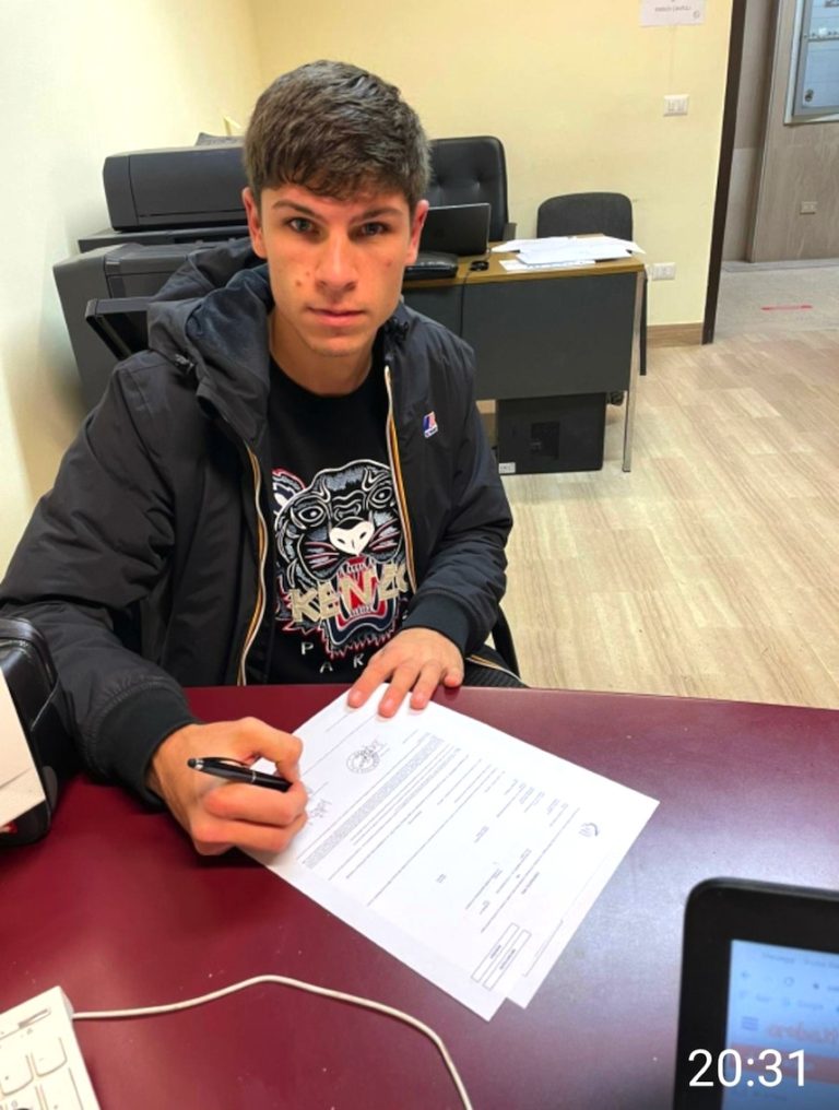 Calcio da Cerveteri. E’ ufficiale: Matteo Iurato ha firmato con il Foggia