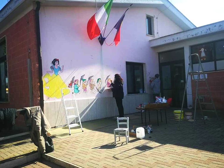 Ladispoli: Coloriamo la Nostra Città fa tappa al Miami con i Sette Nani per la scuola d’infanzia