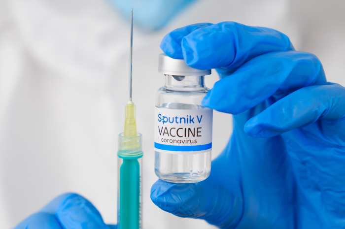 Coronavirus, l’Ungheria autorizza l’uso del vaccino russo Sputnik V