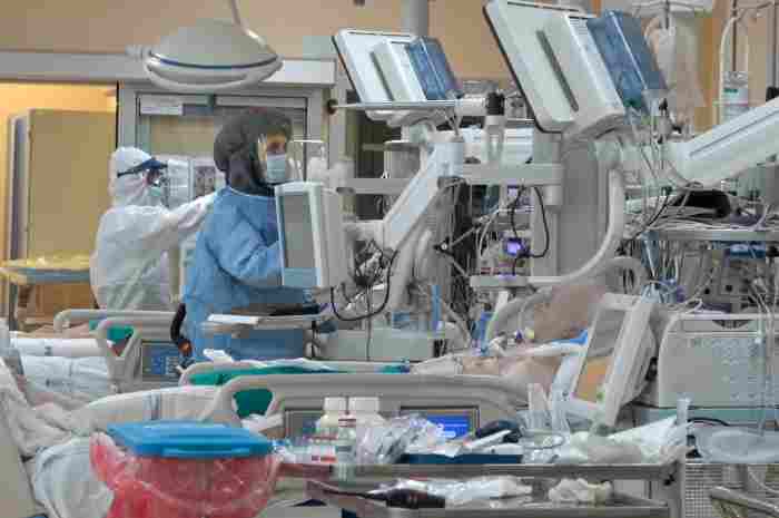 Covid, report della Fondazione Gimbe: In ospedale ricoverati quasi tutti non vaccinati