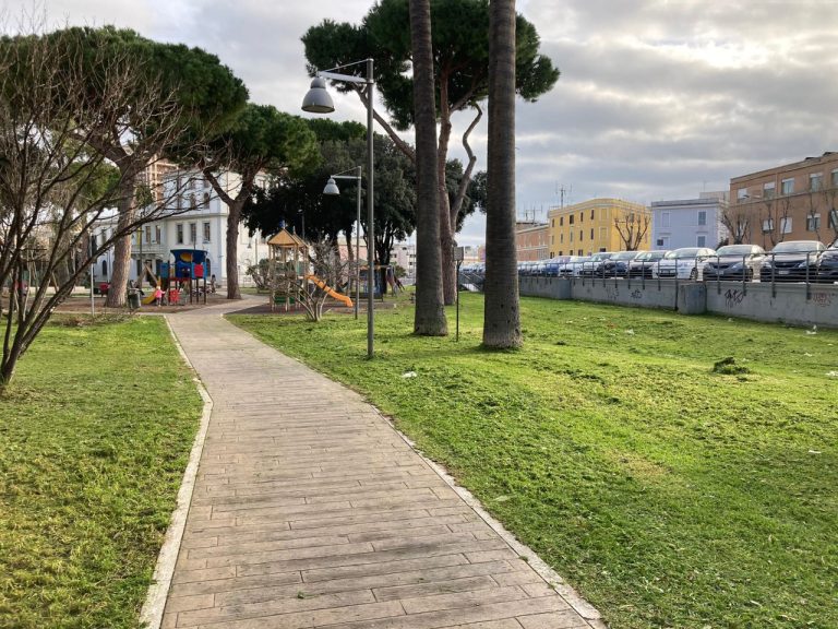 Civitavecchia e Verde pubblico, sull’affidamento esterno l’opposizione non ci sta: “Soldi buttati”