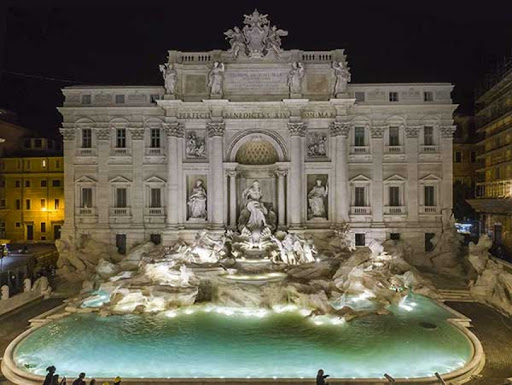 Coronavirus, nella Capitale 40 persone multate per assembramenti. Chiusa Fontana di Trevi