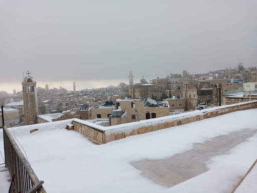 Israele: Gerusalemme si è svegliata sotto un manto di neve