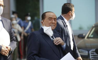 Governo Draghi, Berlusconi ribadisce il sostegno totale sincero al premier