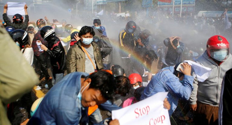 Birmania, ancora sangue durante le manifestazioni: ieri uccisi 59 persone