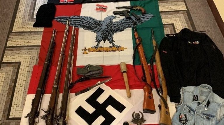 Bologna, indagate quattro persone per apologia della Shoah sul web