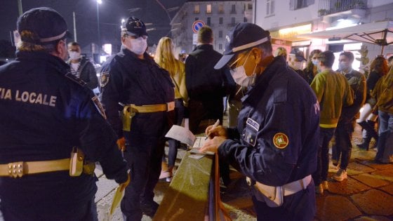 Coronavirus, nel nuovo Dpcm zone rosse nei week end con bar e ristoranti chiusi