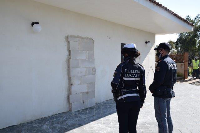 Latina: sgomberata la lottizzazione abusiva composta da sei villette realizzate a borgo San Michele