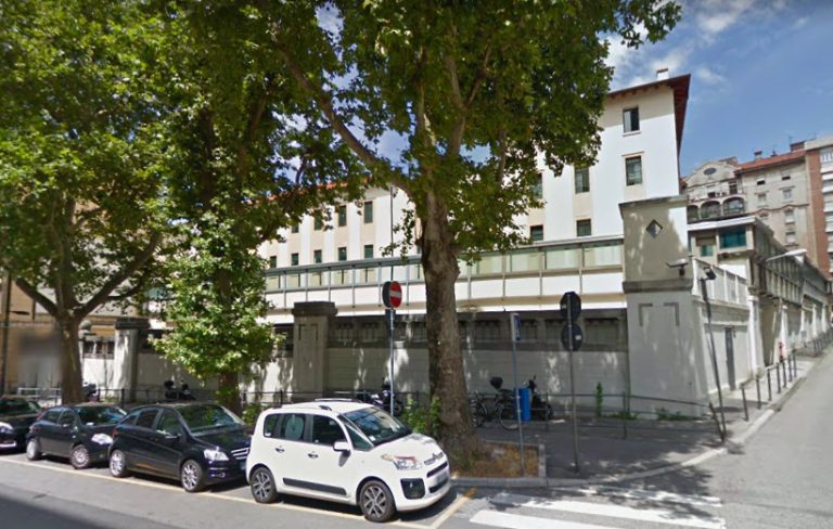 Trieste, per due volte esce di casa pur essendo agli arresti domiciliari: torna in carcere un 49enne