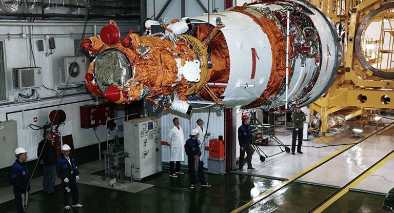 Russia, rinviato il lancio del razzo Soyuz