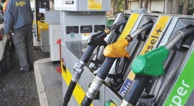 Santa Marinella: tornano i ladri di benzina