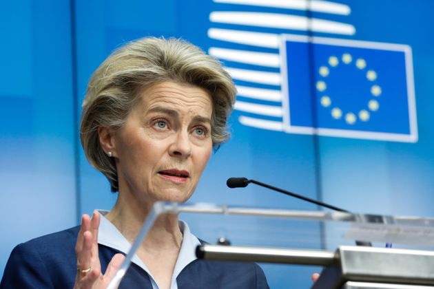 Emergenza energetica, l’avviso di Ursula von Der Leyen: “Prepararsi al possibile stop del gas russo”