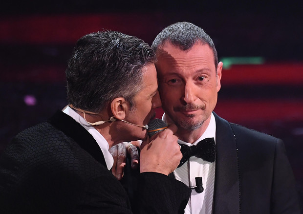 Sanremo: ecco il programma di stasera tra ospiti e big della canzone