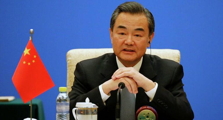 Cina-Ue, parla il ministro degli Esteri cinese:  “Le forze occidentali che ci diffamano e ci calunniano dovrebbero sapere che l’era dell’interferenza nei suoi affari interni con storie inventate o bugie fabbricate è finita”
