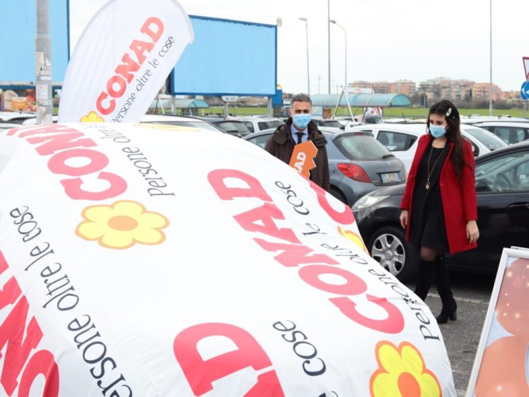 Concorso solidale al Conad di Viale Europa a Ladispoli, vinta una Lancia Y