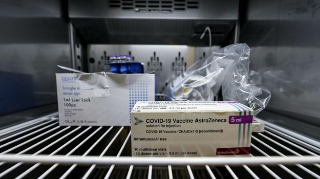 Per la campagna vaccinale per gli under 60 la Regione Lazio proporrà anche il vaccino Astrazeneca ma solo a chi si offre volontari