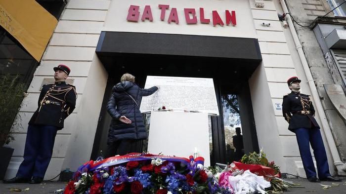 Bari, fermato un algerino di 36 anni: è sospettato di aver dato supporto agli autori dell’attentato del Bataclan a Parigi
