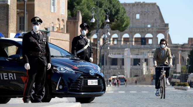 Blitz contro lo sfruttamento di minori costretti al borseggio nel centro storico: 29 arresti e 54 bambini fermati e 6 genitori denunciati