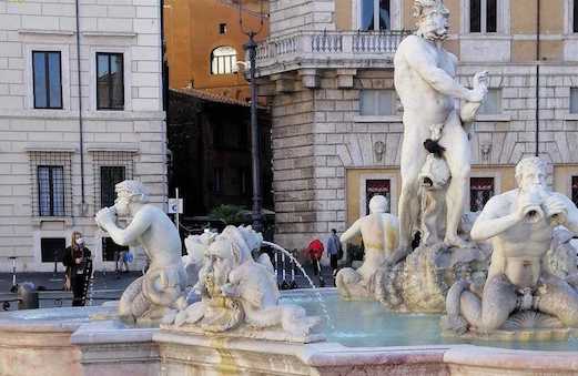 Da oggi tornano a nuovo splendore le fontane di Piazza Navona. Ultimati gli interventi sulla Fontana dei Quattro Fiumi e sulle fontane del Nettuno e del Moro