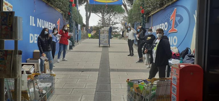 Sabato 17 raccolta alimentare straordinaria al Carrefour e Conad