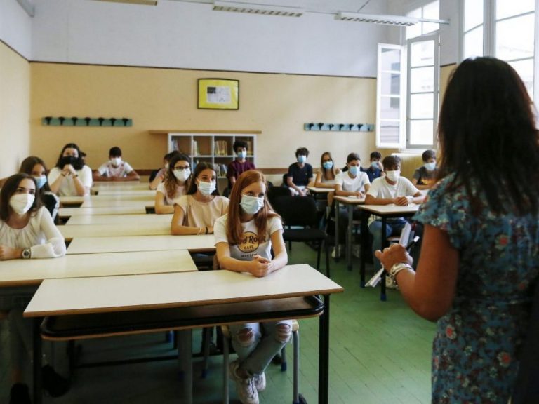 Nel Lazio e nel Trentino stamane i ragazzi sono tornati in classe