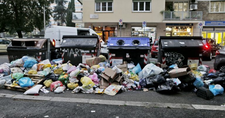 Rifiuti, Zingaretti perde la pazienza: “Le altre regioni si sono rotte i c…di prendere la monnezza della Capitale”