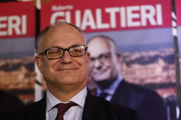 Campidoglio, Roberto Gualtieri vince le primarie ed è il candidato del Pd alla guida della “Città eterna”