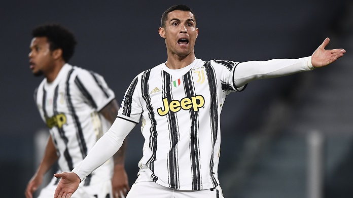 Calcio, la Juve travolte Spezia: Ronaldo raggiunge Pelè per numeri di gol (767)