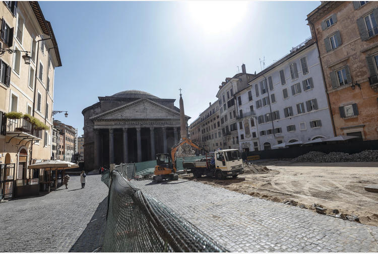 Sono iniziati i lavori di riqualificazione di Piazza della Rotonda, davanti al Pantheon