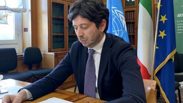 Covid, l’annuncio del ministro Speranza: “Dal 1° dicembre la terza dose sarà aperta per la fascia d’età tra i 40 e i 60 anni”