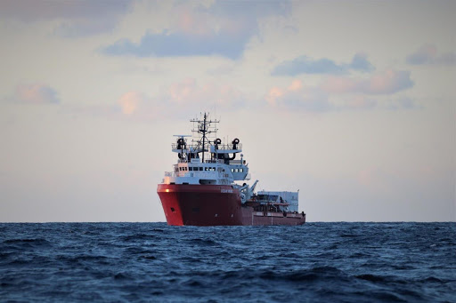 Migranti, cinque persone positive sulla nave Ocean Viking nel Mediterraneo