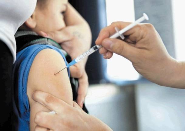 Dopo 100 giorni di campagna vaccinale in Italia ci sono quasi 3 milioni e mezzo di immunizzati totali
